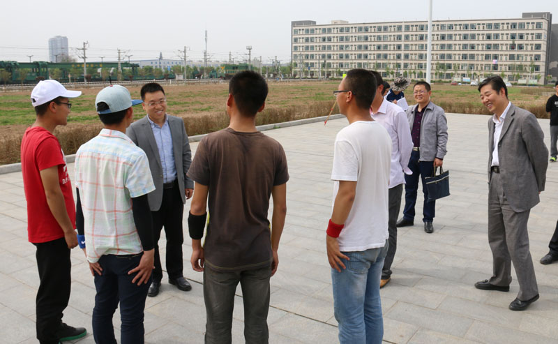 看望慰问集训师生.JPG