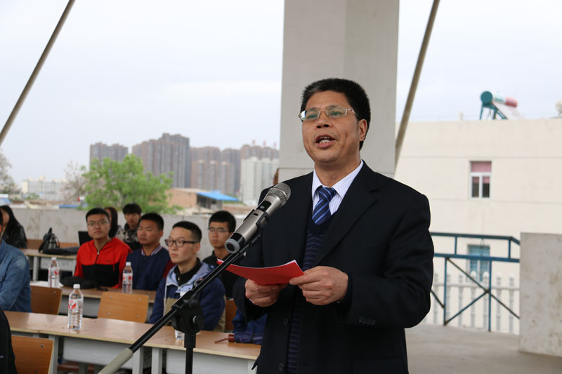 王闯.jpg