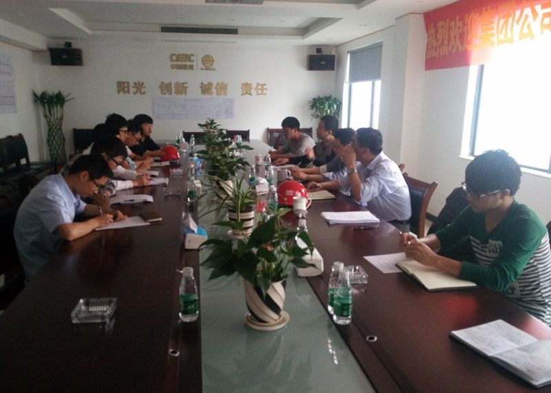 3调研人员与顶岗实习学生座谈.jpg