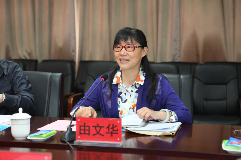 专家组组长由文华对学院工作总结.jpg
